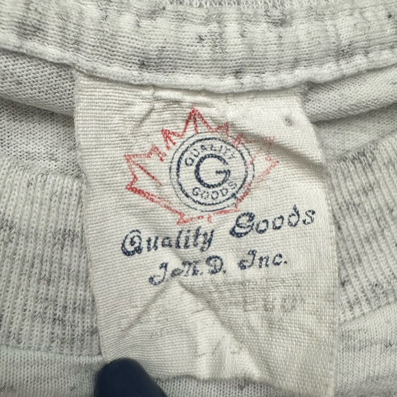 ST. DONAT QUEBEC White Graphic T Shirt in Large - Picture 4 of 7